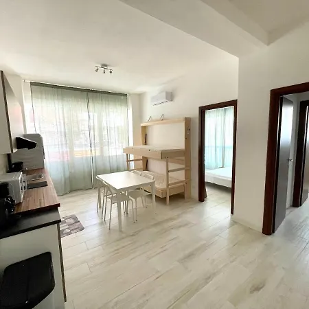 Apartment Bilocale Con Posto Auto La Chicca Del Golfo